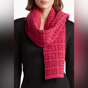 NWT Givenchy 4G double sided scarf